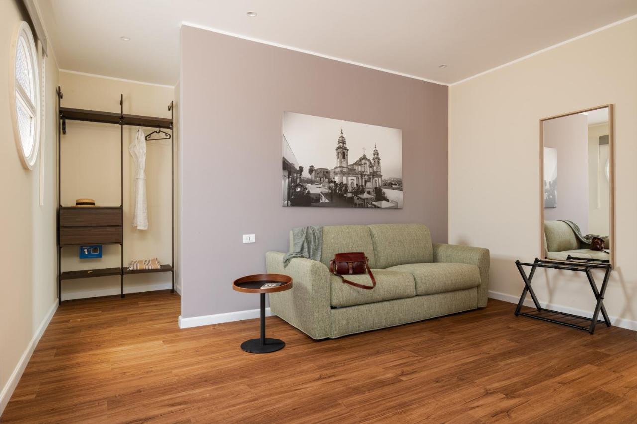 Suite Al Centro Di Palermo Con Terrazza Privata Eksteriør bilde
